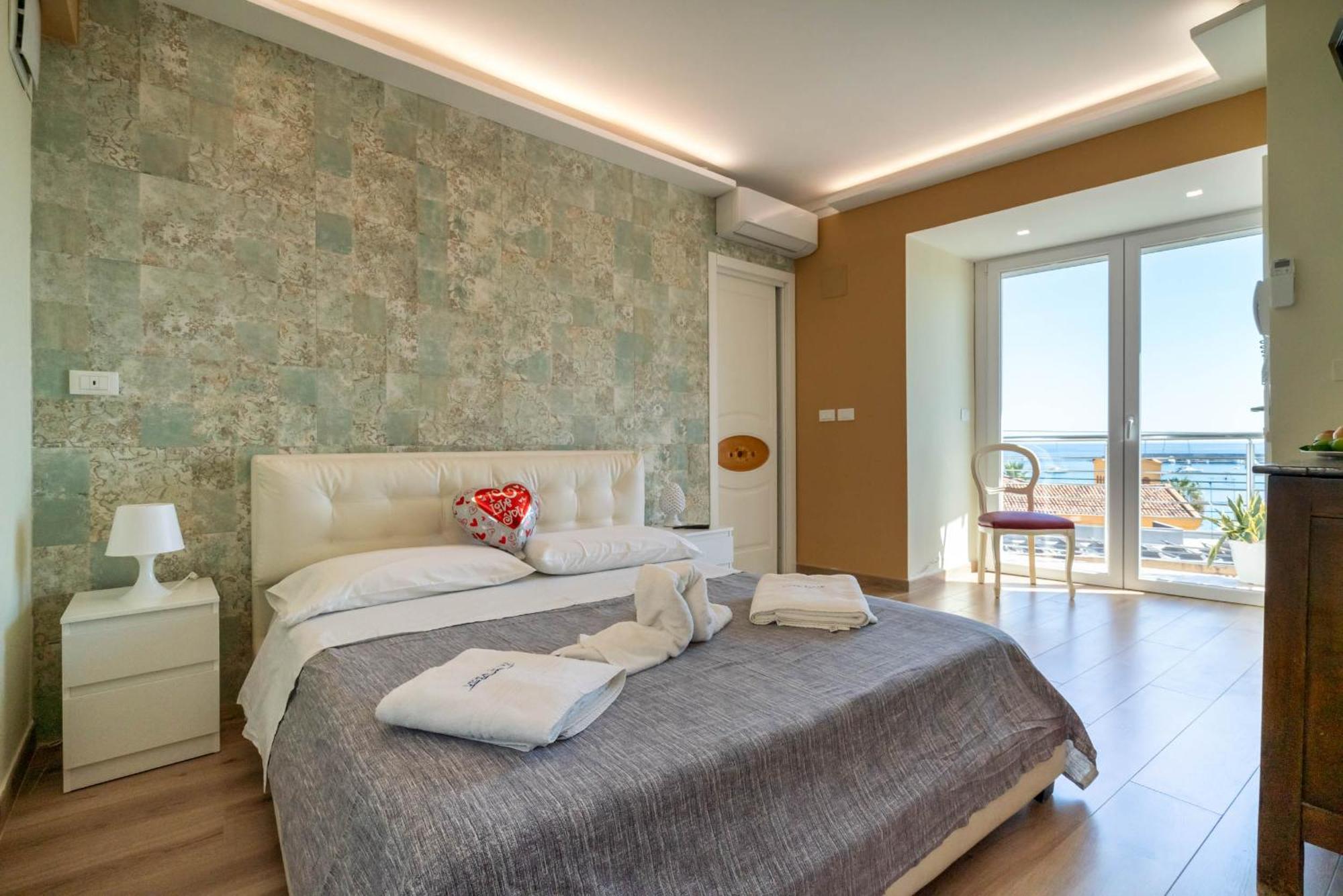 Vista Mare Apartments Giardini Naxos Exterior foto