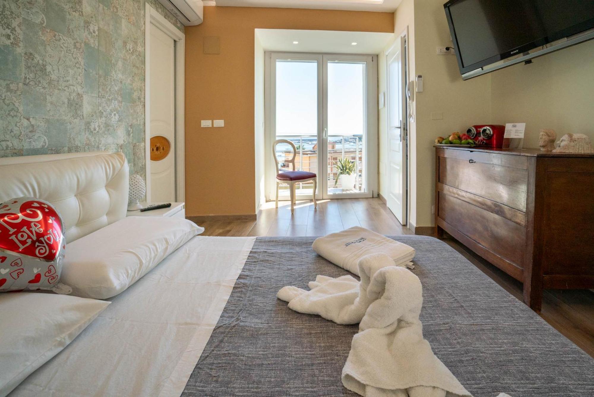 Vista Mare Apartments Giardini Naxos Quarto foto